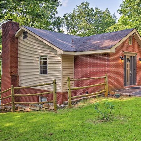 Spacious Georgia Getaway With Dock On Lake Lanier! Gainesville Exterior foto